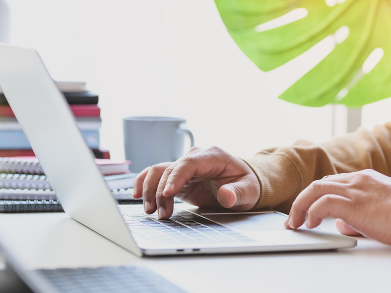 How to use saas to create a positive work environment